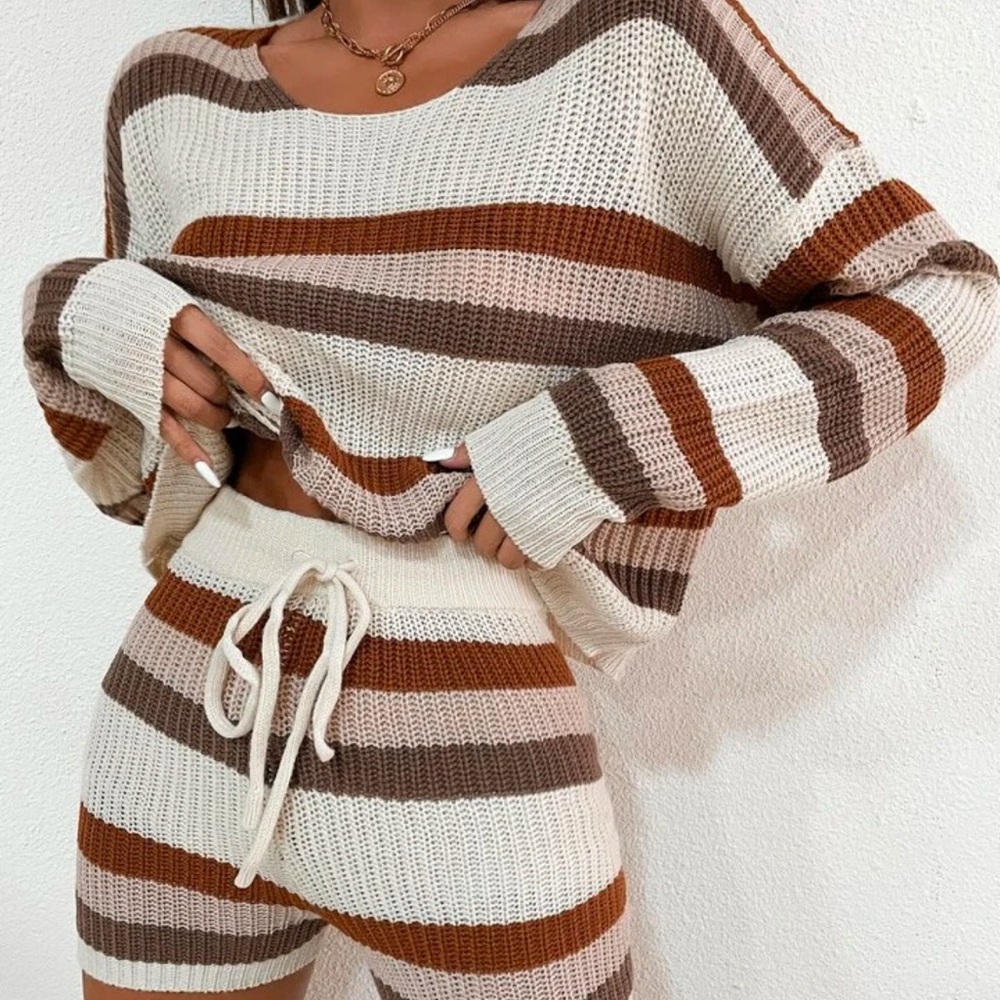 Cozy Beige Striped Sweater and Shorts set sz L